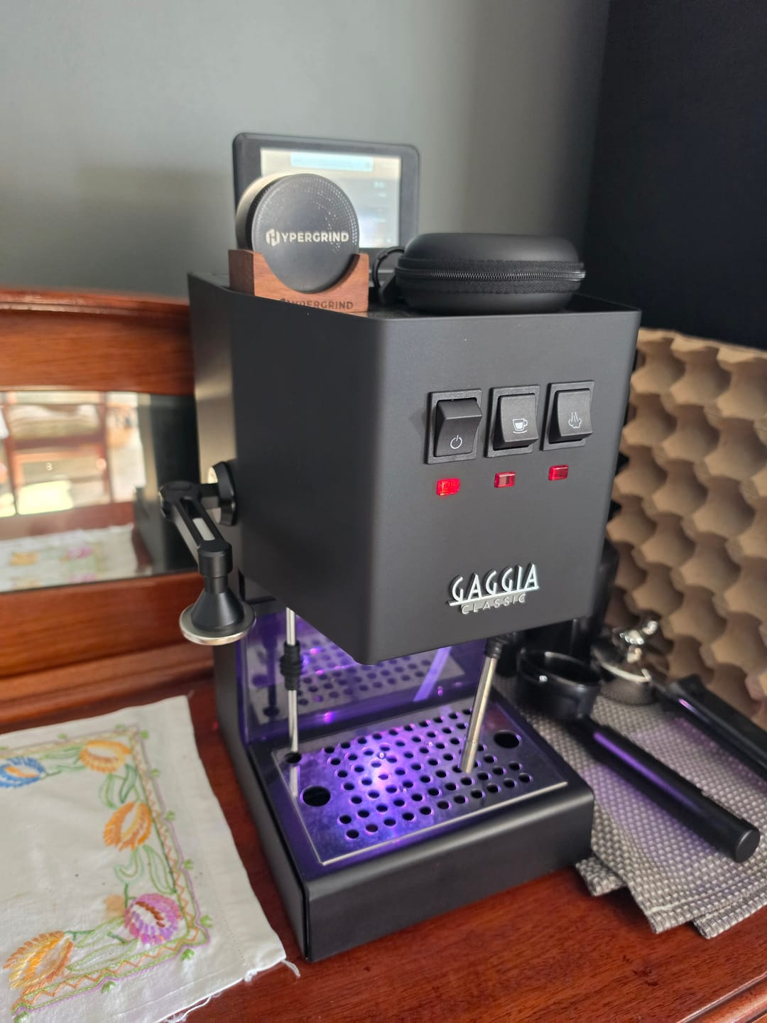 Customer photo review of Multi-Function Magnetic Puck Screen Holder