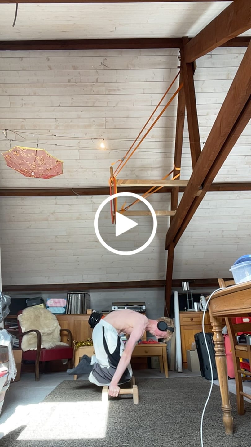 Customer video review of Ultralight Pants white-grey