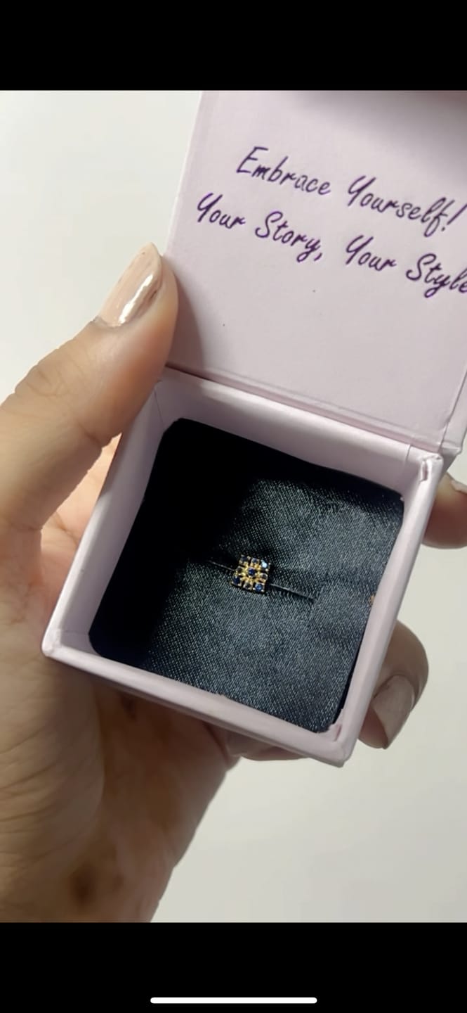 Customer photo review of Harmonious Circle Screw Nose Pin