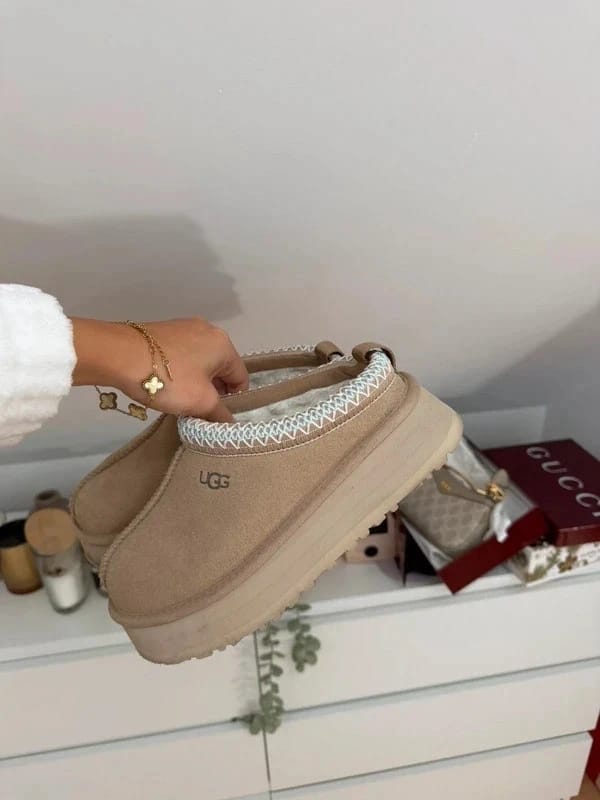 Customer photo review of UGG Tazz II
