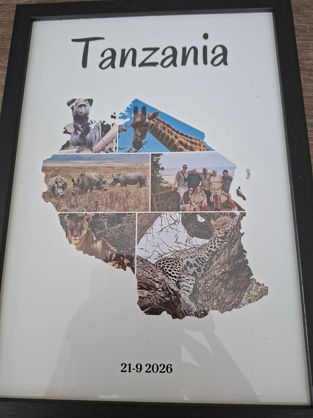 Customer photo review of Gepersonaliseerde reisposter - Foto collage in vorm van continent of land