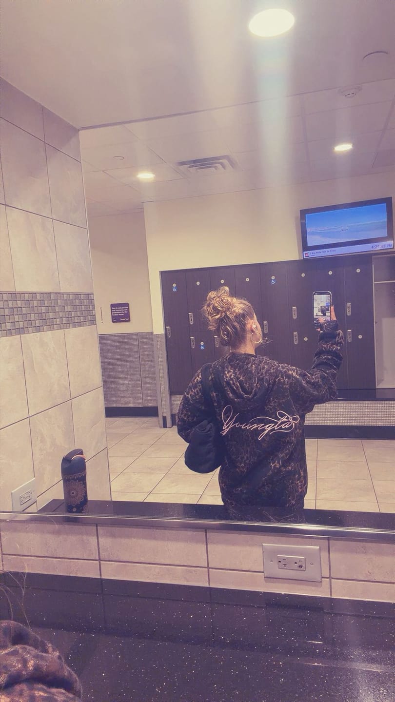 Customer photo review of W533 Flashback Zip Hoodie