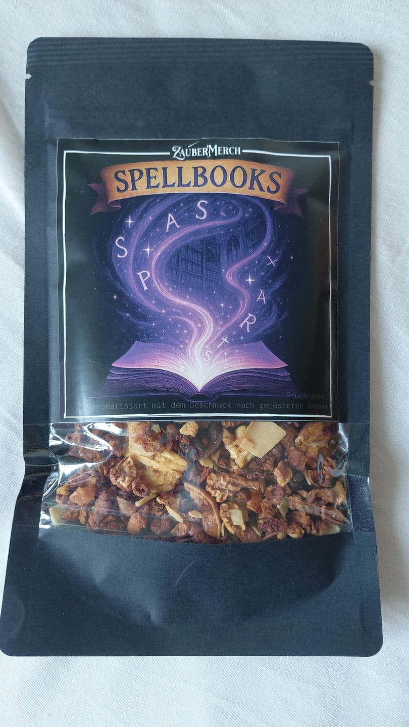 Customer photo review of Spellbooks – Früchtetee mit gerösteter Ananas Geschmack | Limitierter Booklover Tee
