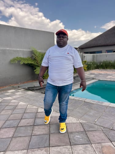 Customer photo review of MIRROR SUEDE Mustard