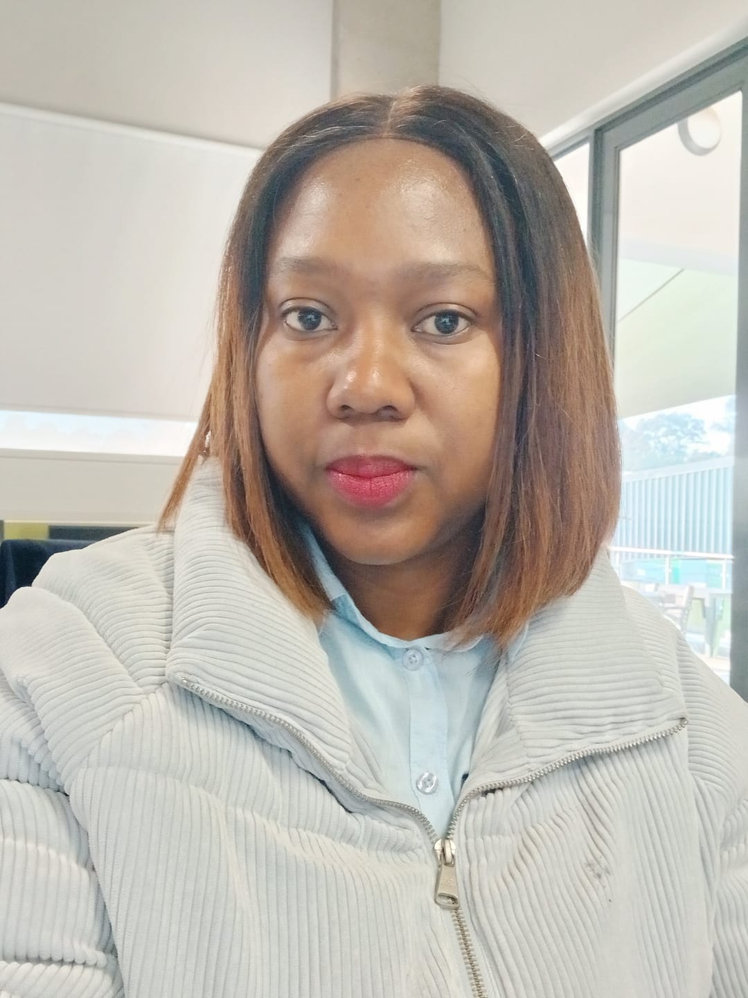 Customer photo review of Super Double Drawn Vietnamese 5x5 Lace Wig Straight Col Ombre Brown 10 Inch