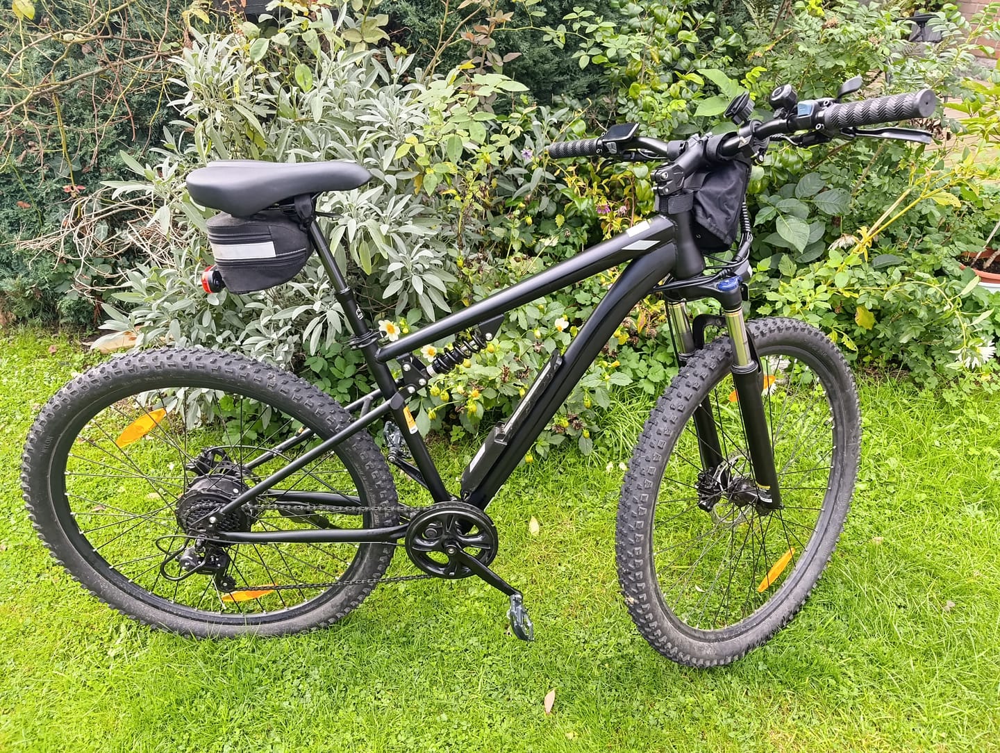 Customer photo review of Touroll U3 Pro Full Suspension Mountain Electric Bike
