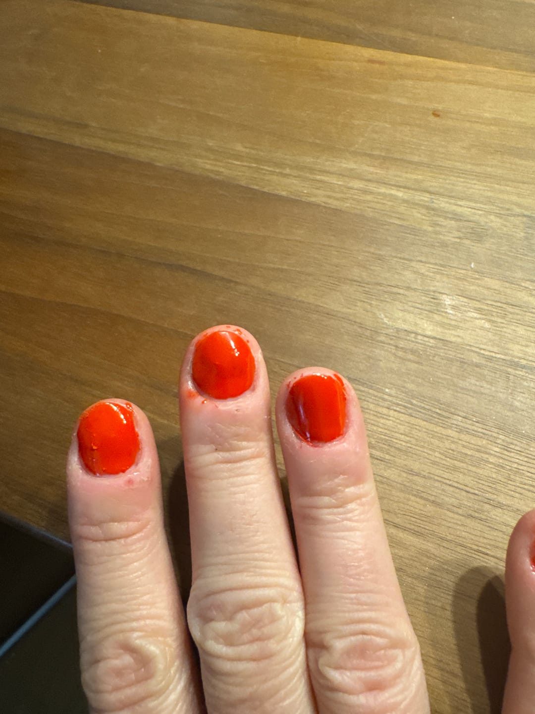 Customer photo review of 3in1 UV Gellack - 90286 - kräftiges liebes rot