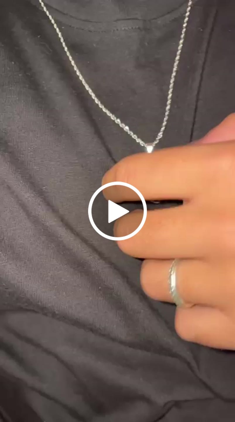 Customer video review of Collana con Foto - Portami con Te