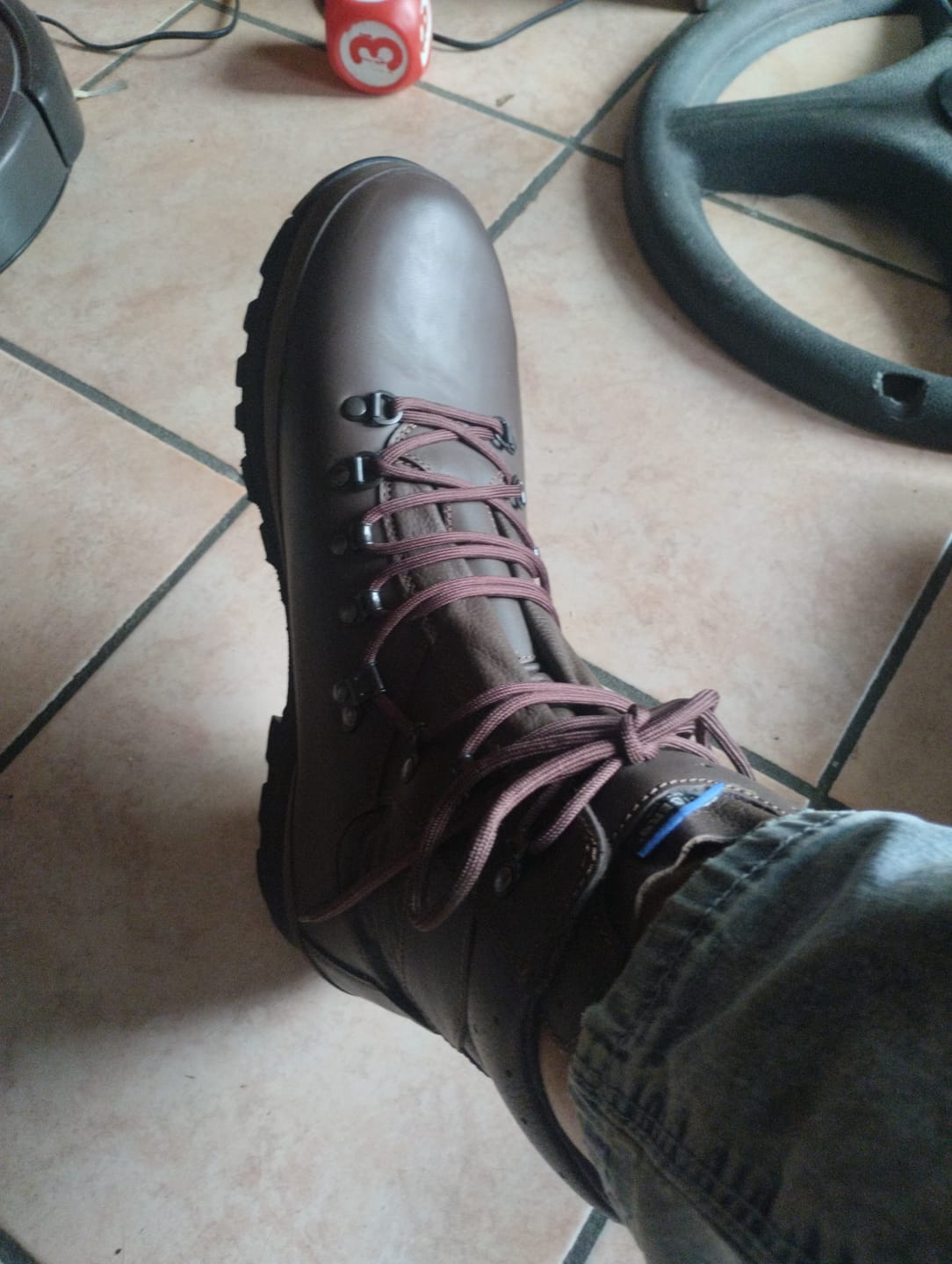 Customer photo review of Anfibio Altberg Defender Esercito Inglese Marrone