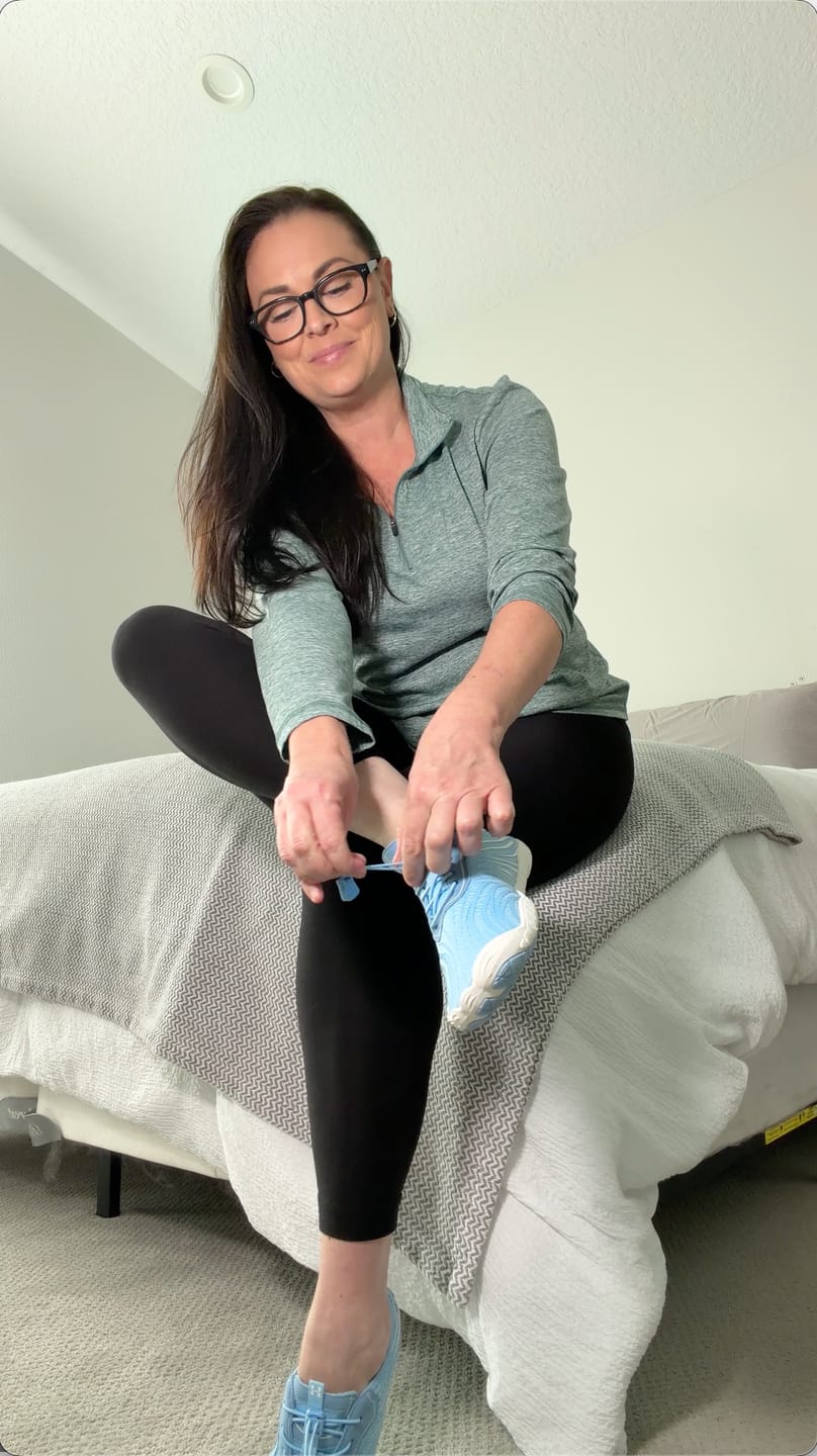 Customer photo review of ICONIC EVO – Barefoot Shoes for Balance, Pain Relief & All-Day Comfort