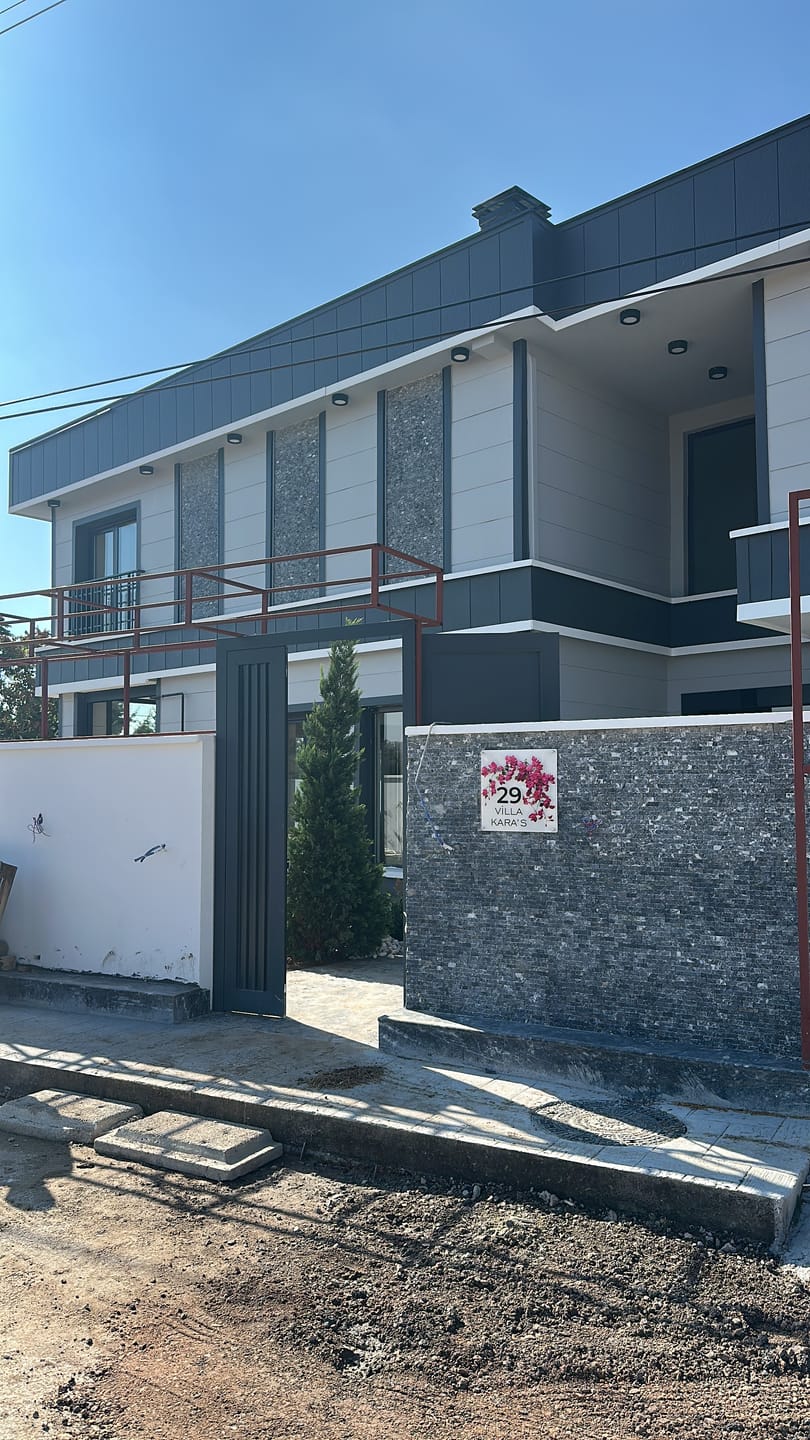 Customer photo review of Kişiye Özel Begonvil Çiçekli Kapı İsimliği