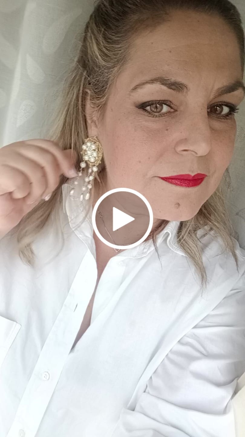 Customer video review of Orecchini Holy