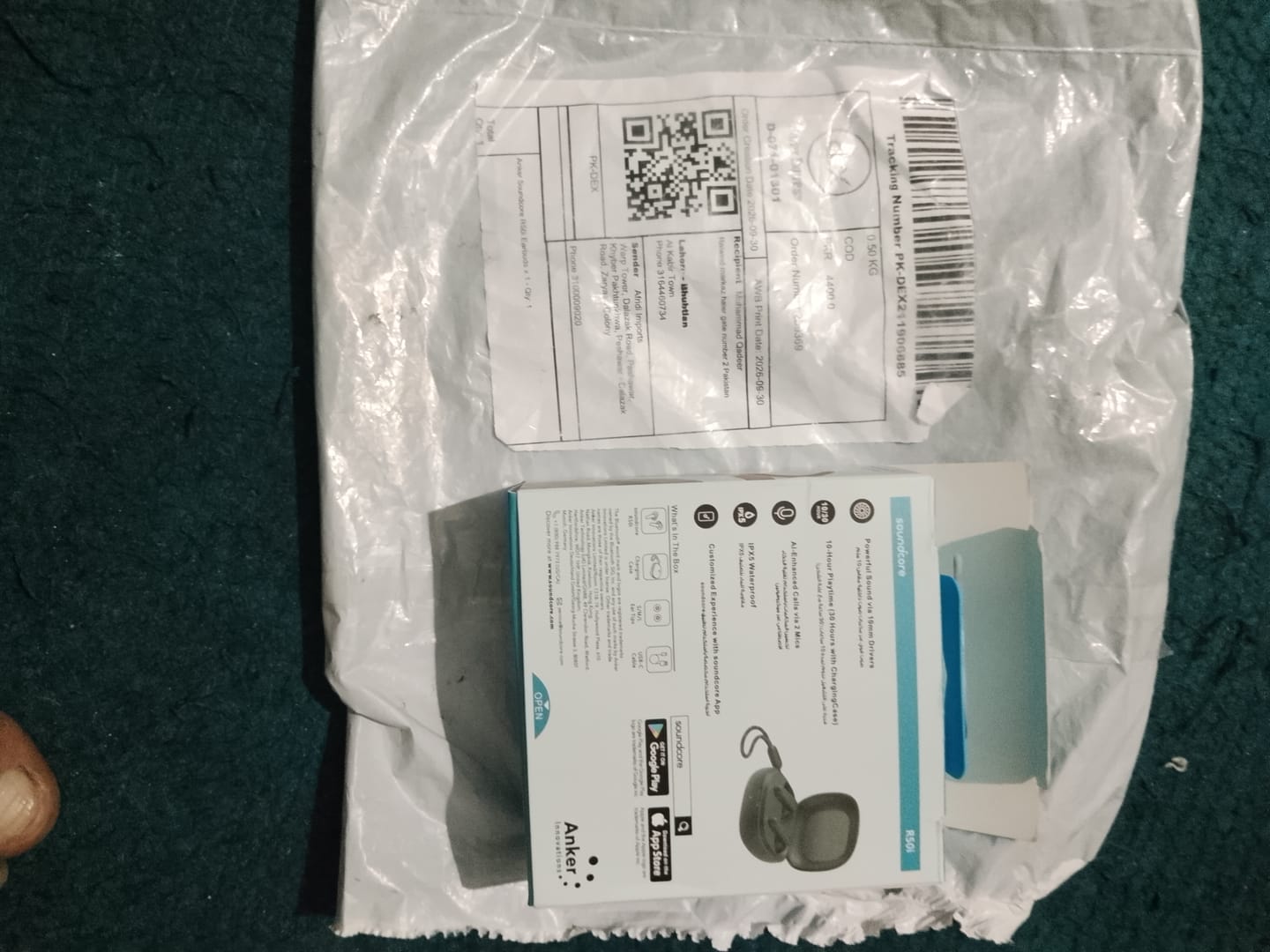 Customer photo review of Amazon Lot Imported Thermal Sports Gloves