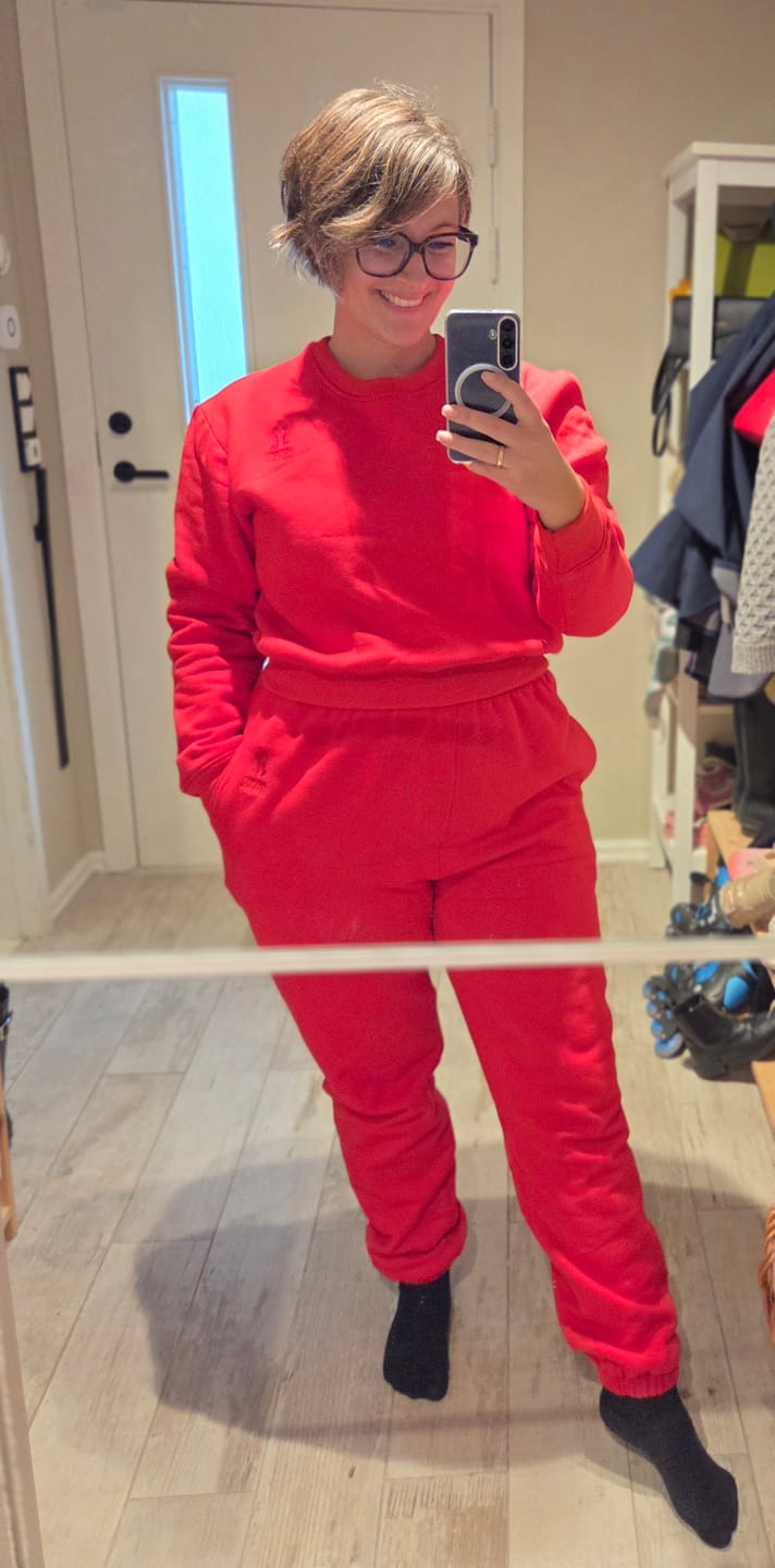 Customer photo review of Sassy sweatshirt - red
