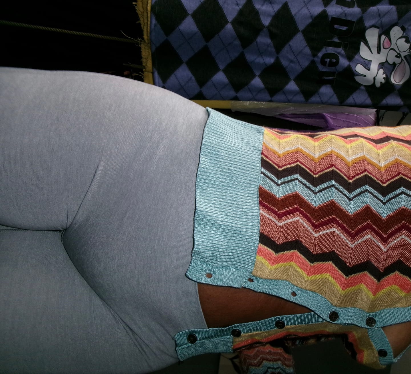 Customer photo review of Seamless LowRise Capris (Grey)