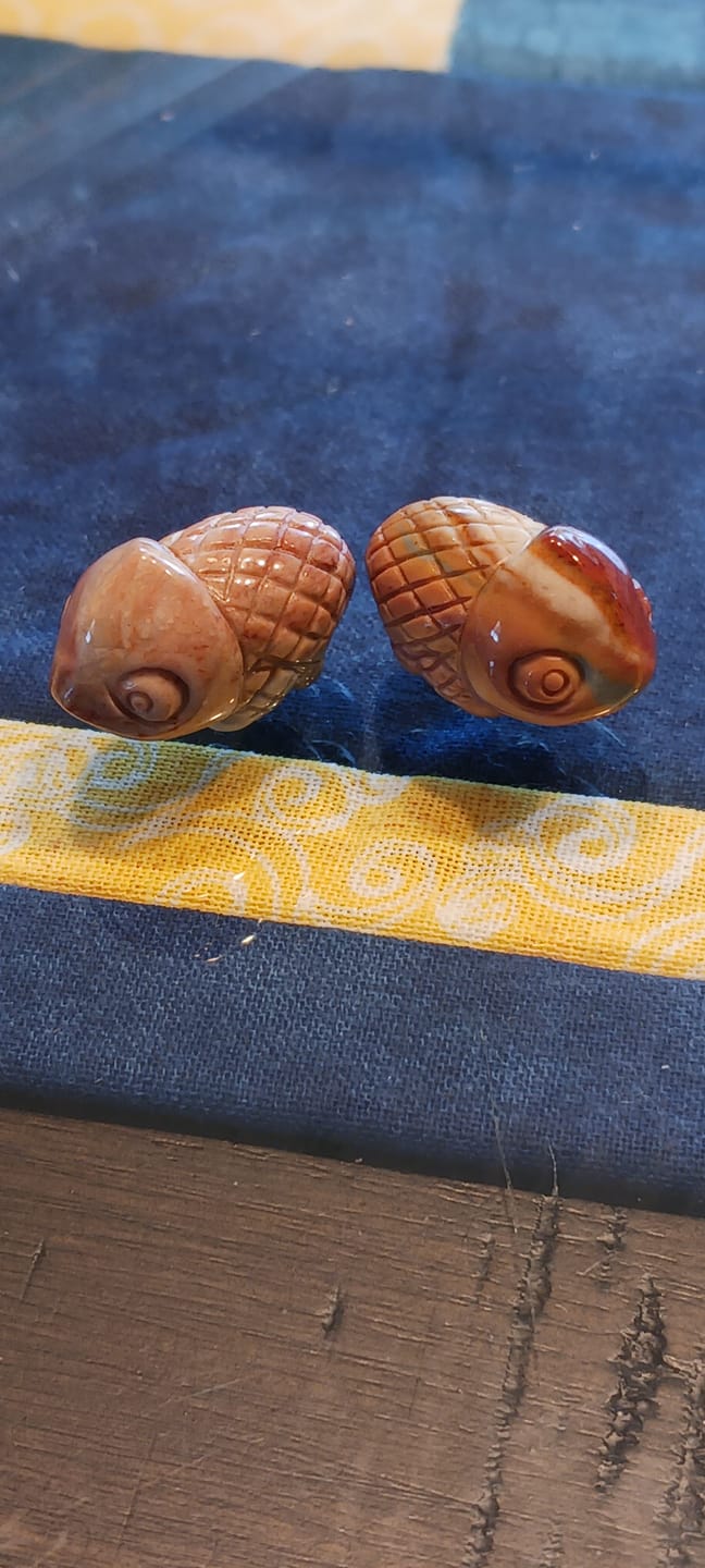 Customer photo review of Natural Crystal Alashan Agate Chameleon Carving