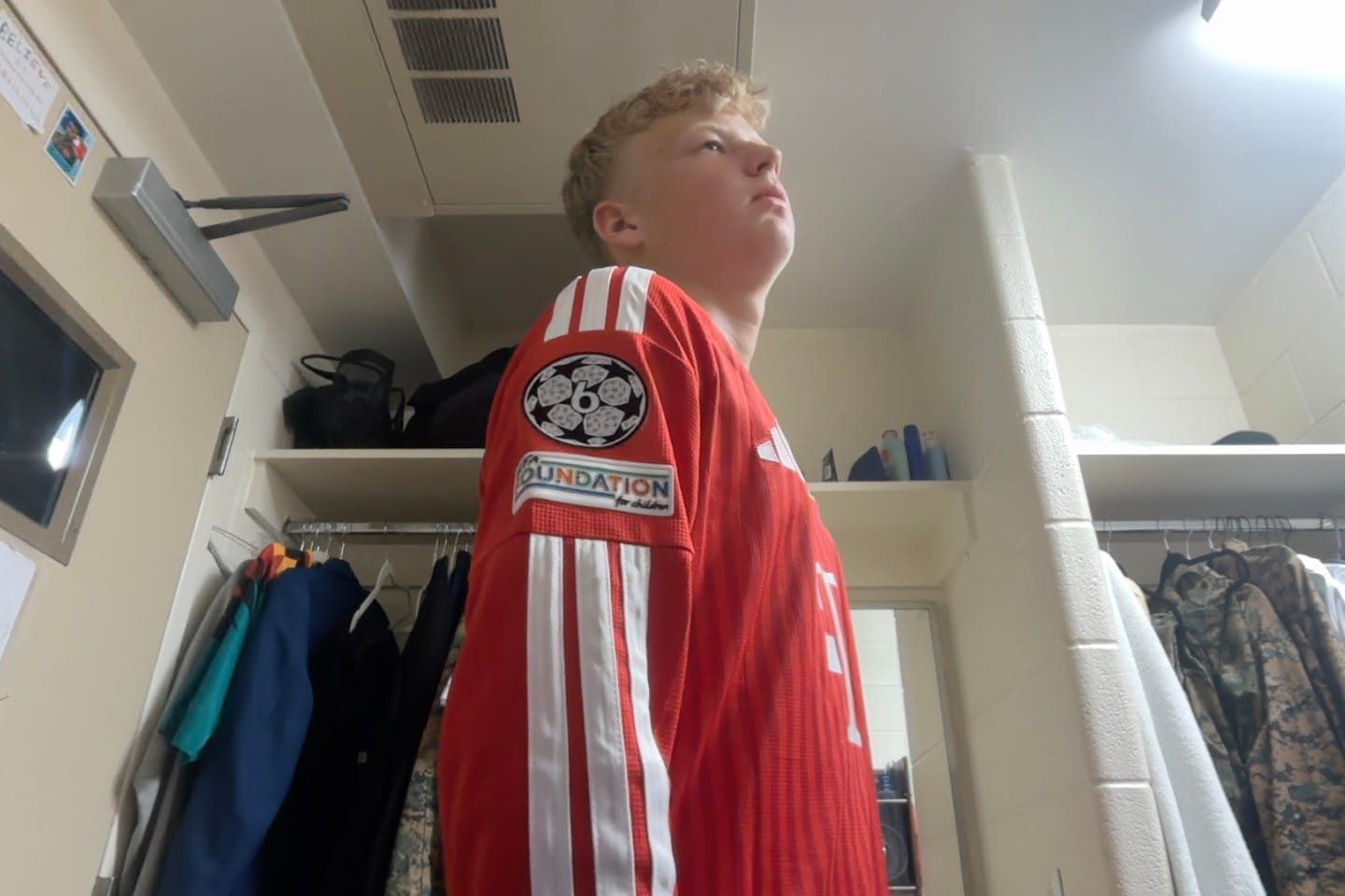 Customer photo review of Michael Olise Bayern Munich 2027 Championship Long Sleeve Football Jersey