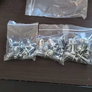 Customer photo review of Fissaggio Resistente Rivetti a Dado in Acciaio Zincato