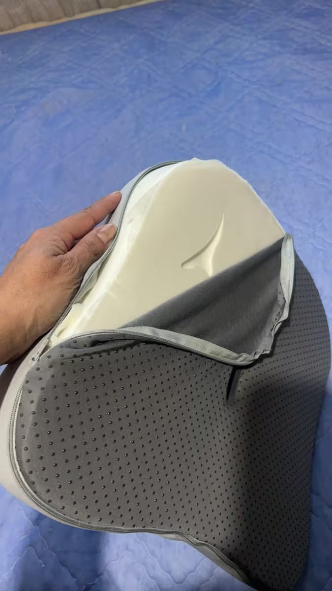 Customer photo review of Coussin Confort Absolu- le coussin ergonomique.