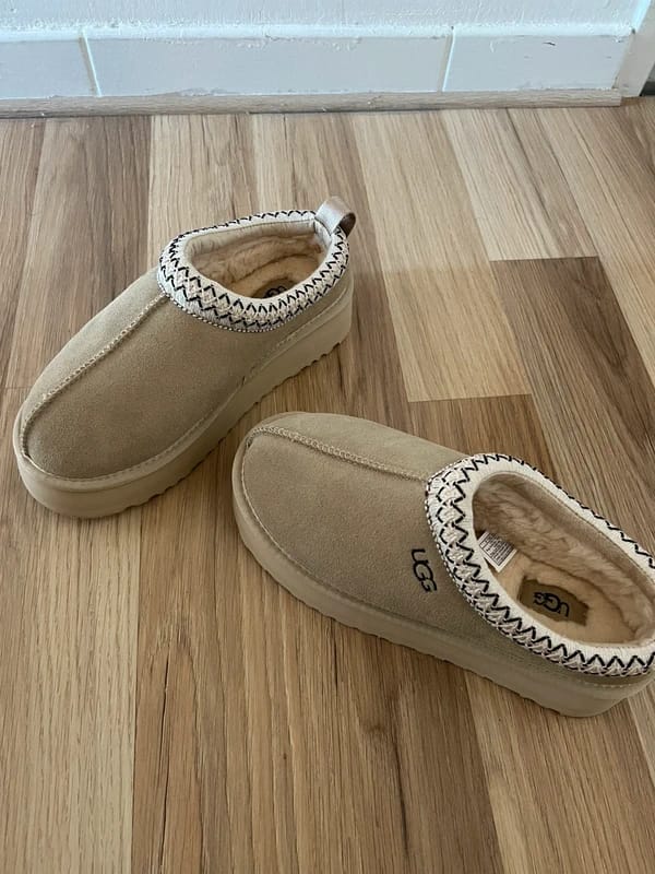 Customer photo review of UGG Tasman II