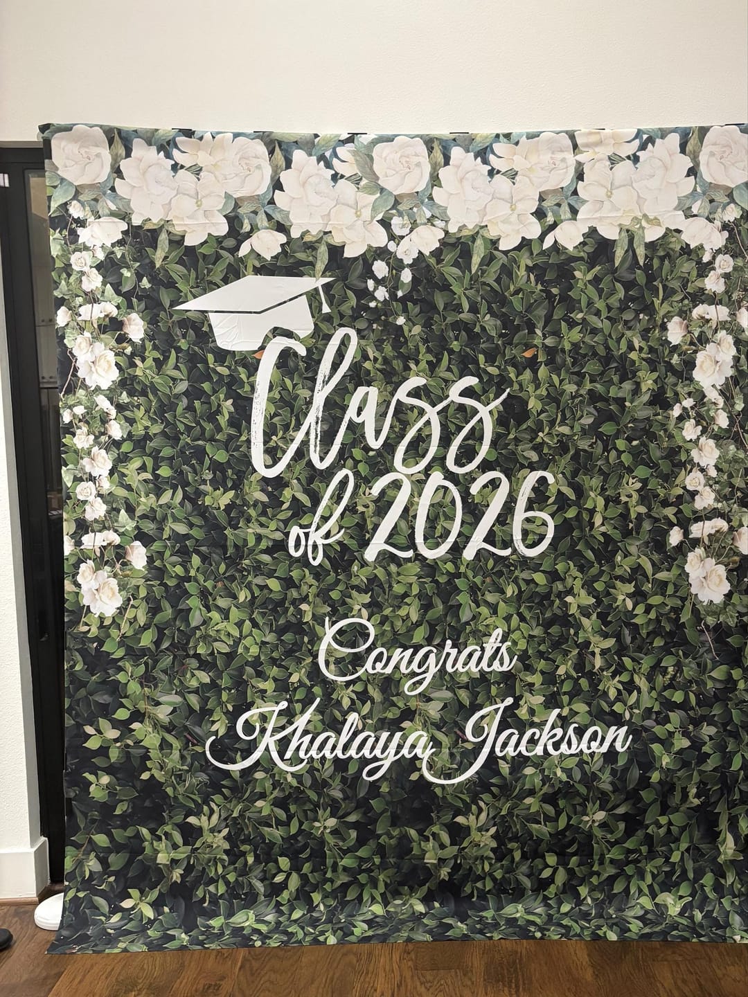 Customer photo review of Class of 2025 Grass Wall Graduation Backdrop Fabric Hedge Wall Grad Party Decor Congrats Grad High School Prom Banner College Grad Sign