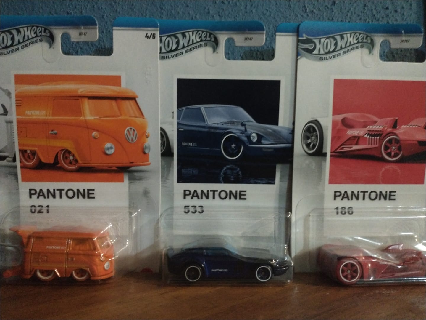 Customer photo review of Hot Wheels (PANTONE 533) - Nissan Fairlady Z