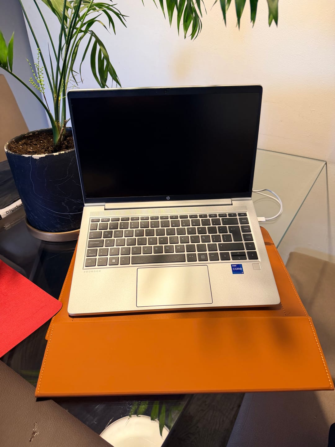 Customer photo review of Funda Notebook Smart Workstation