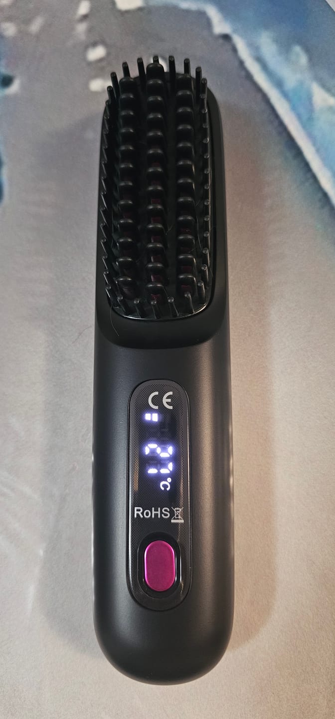 Customer photo review of Spazzola Riscaldante effetto Liscio 3 in 1