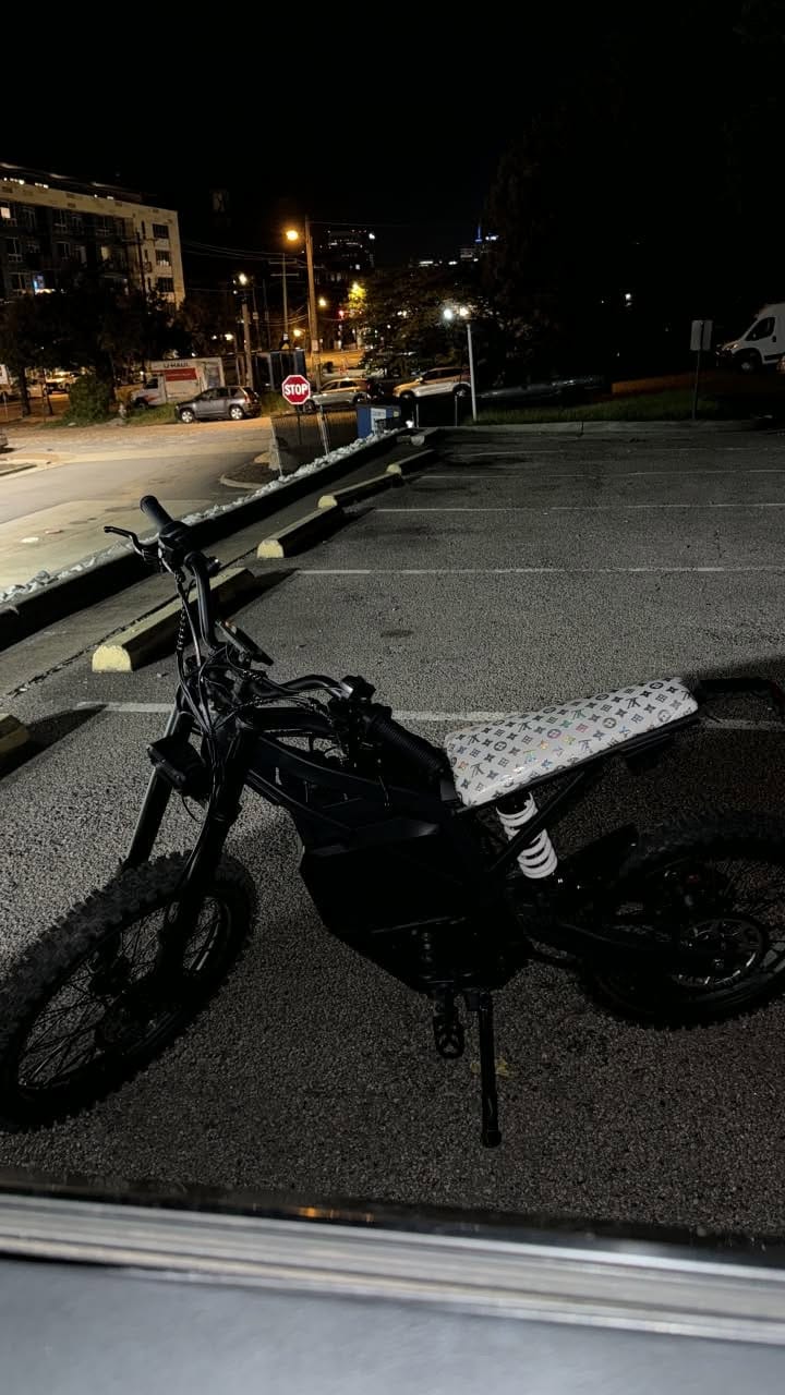 Customer photo review of Eskute® RTX 19"17" 6500W Electric Dirt Bike for Adults