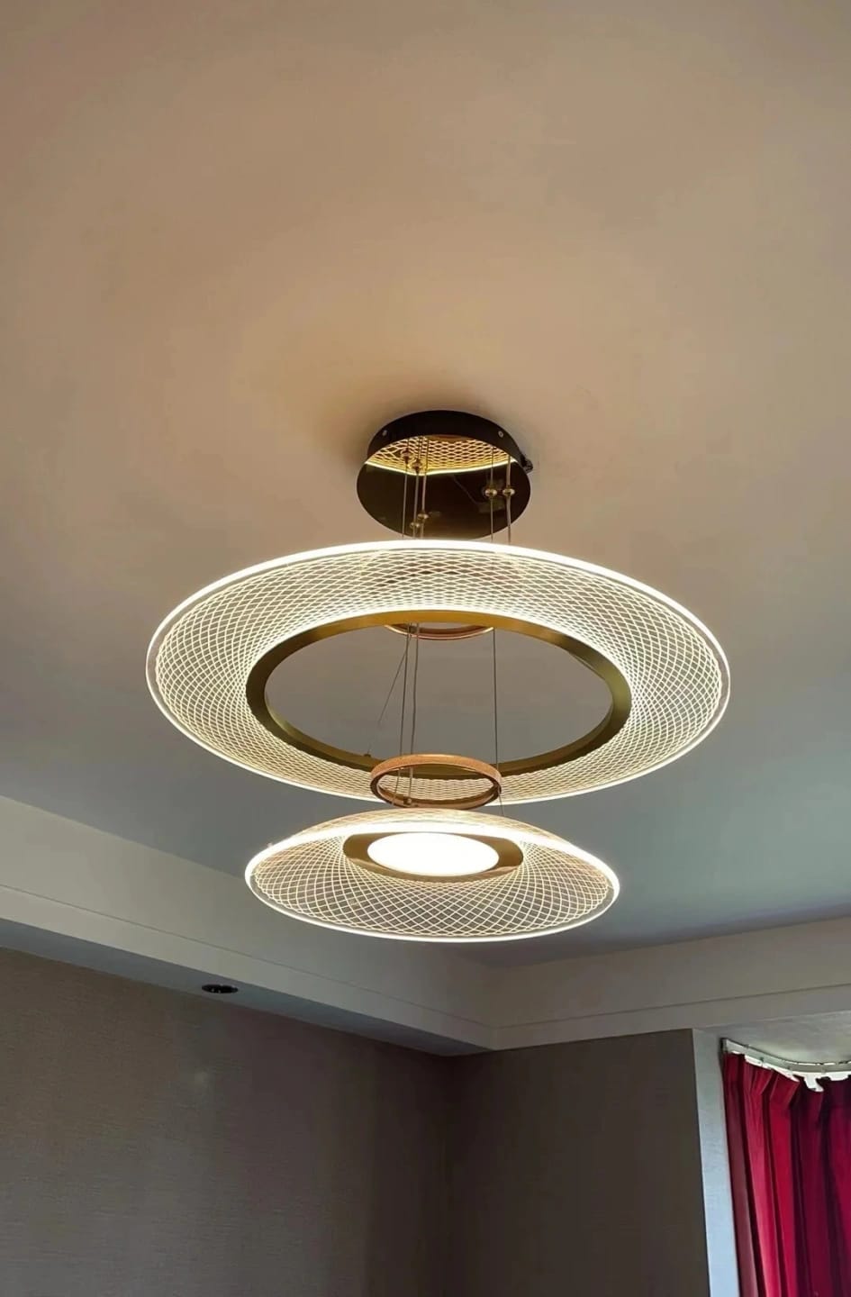 Customer photo review of Gold Ring Chandelier, Dimmable Integrated LED, 38–80 cm