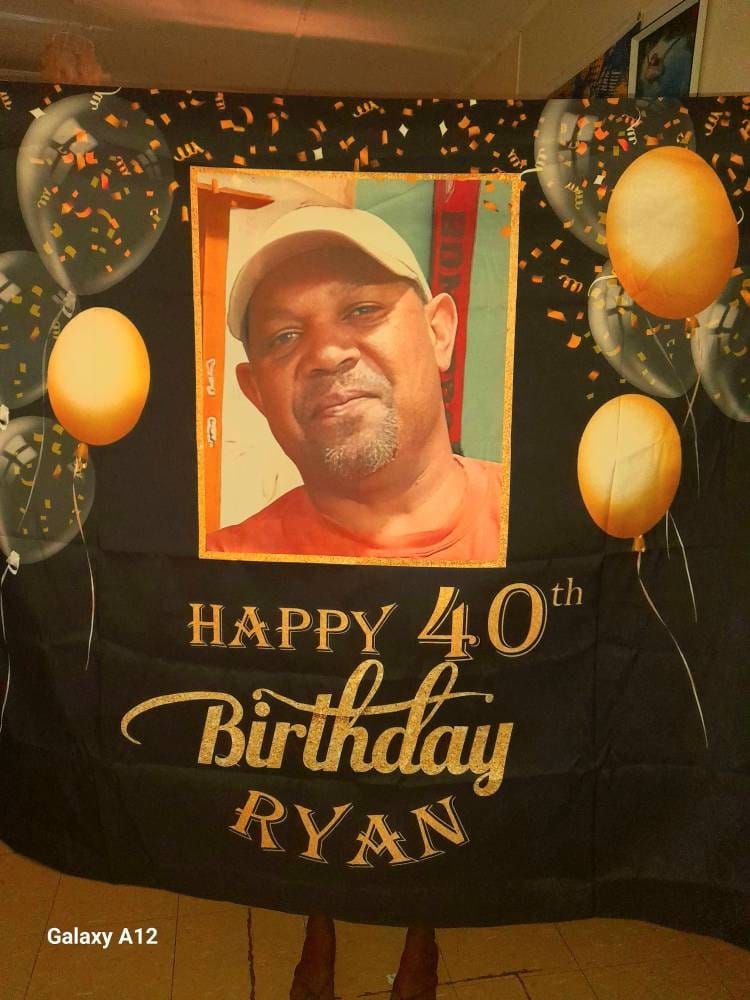 Customer photo review of Custom Photo Backdrop Birthday Picture Banner Senior Birthday Kids Birthday Background Personalized Party Photo Booth Gold Glitter Decor