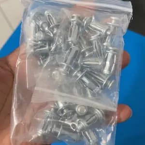 Customer photo review of Fissaggio Resistente Rivetti a Dado in Acciaio Zincato