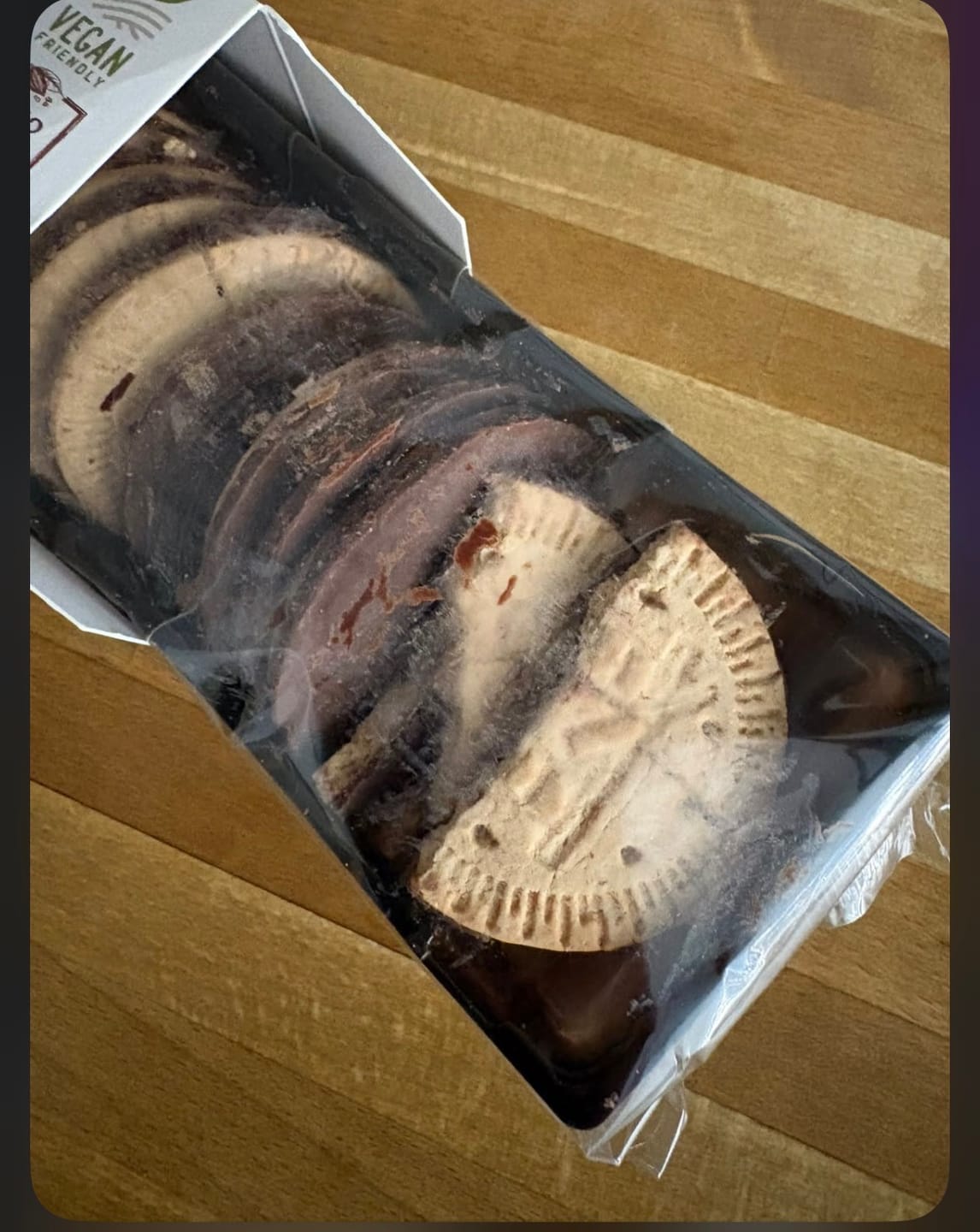Customer photo review of Galleta Bio Integral Digestive con Chocolate. Vegana