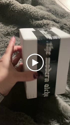 Customer video review of HOLLOW MALLOW BODY OIL