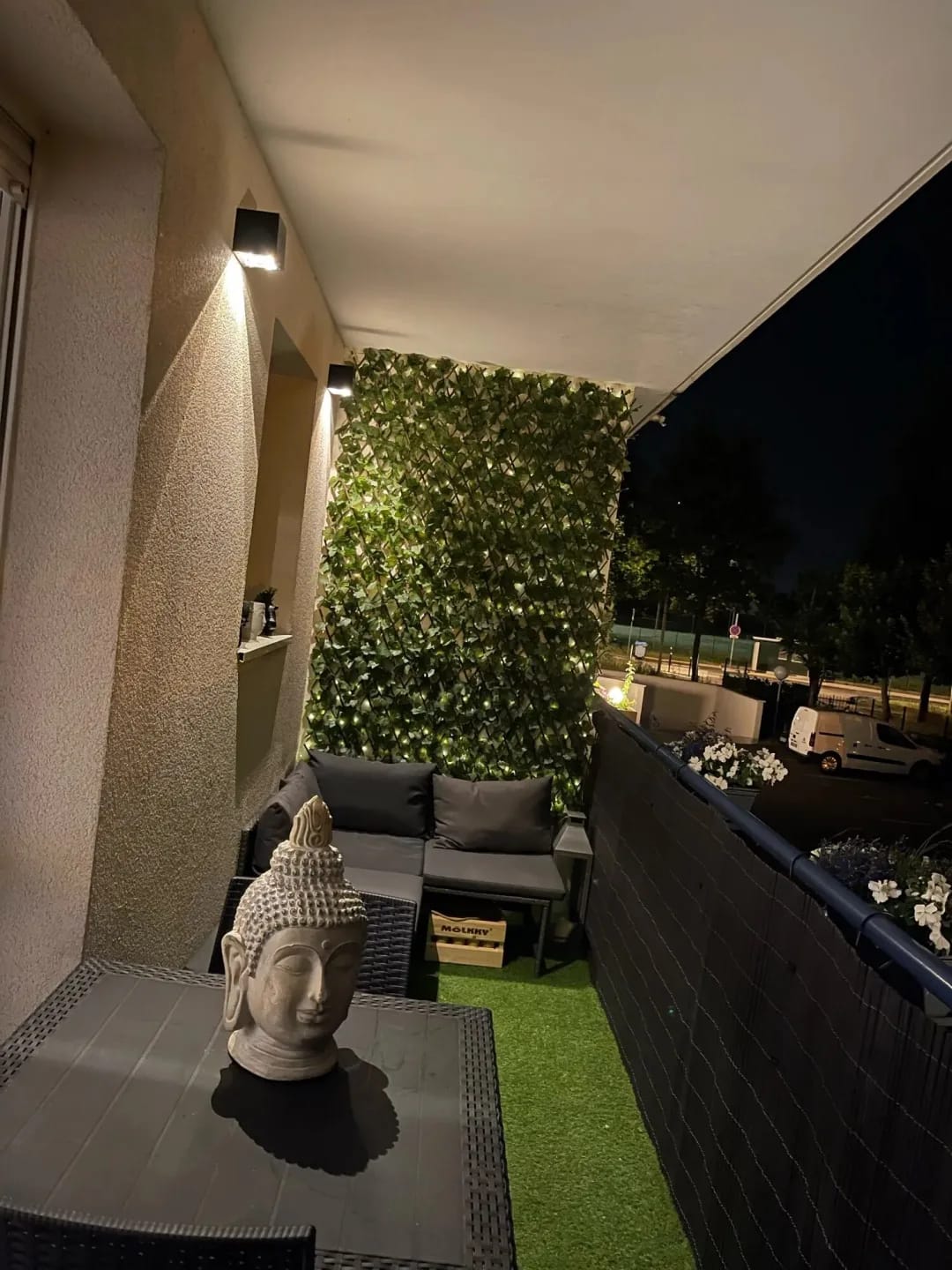 Customer photo review of Outdoor Wall Light, Solar Powered, IP65, Black, Wall Sconce