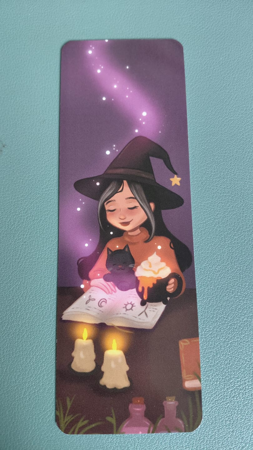 Customer photo review of MoonElly Lesezeichen – Witchy & Cozy (6 Varianten)