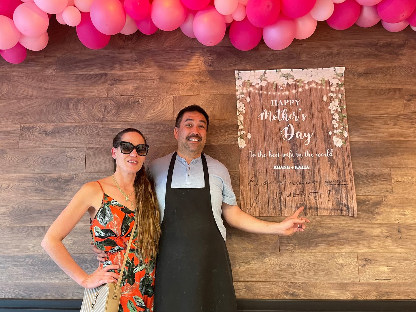 Customer photo review of Happy Mother's Day Backdrop Decor, Rustic Floral Photo Booth Backdrop with Light Strings, Personalized Women's Day Party Banner, Best Mom
