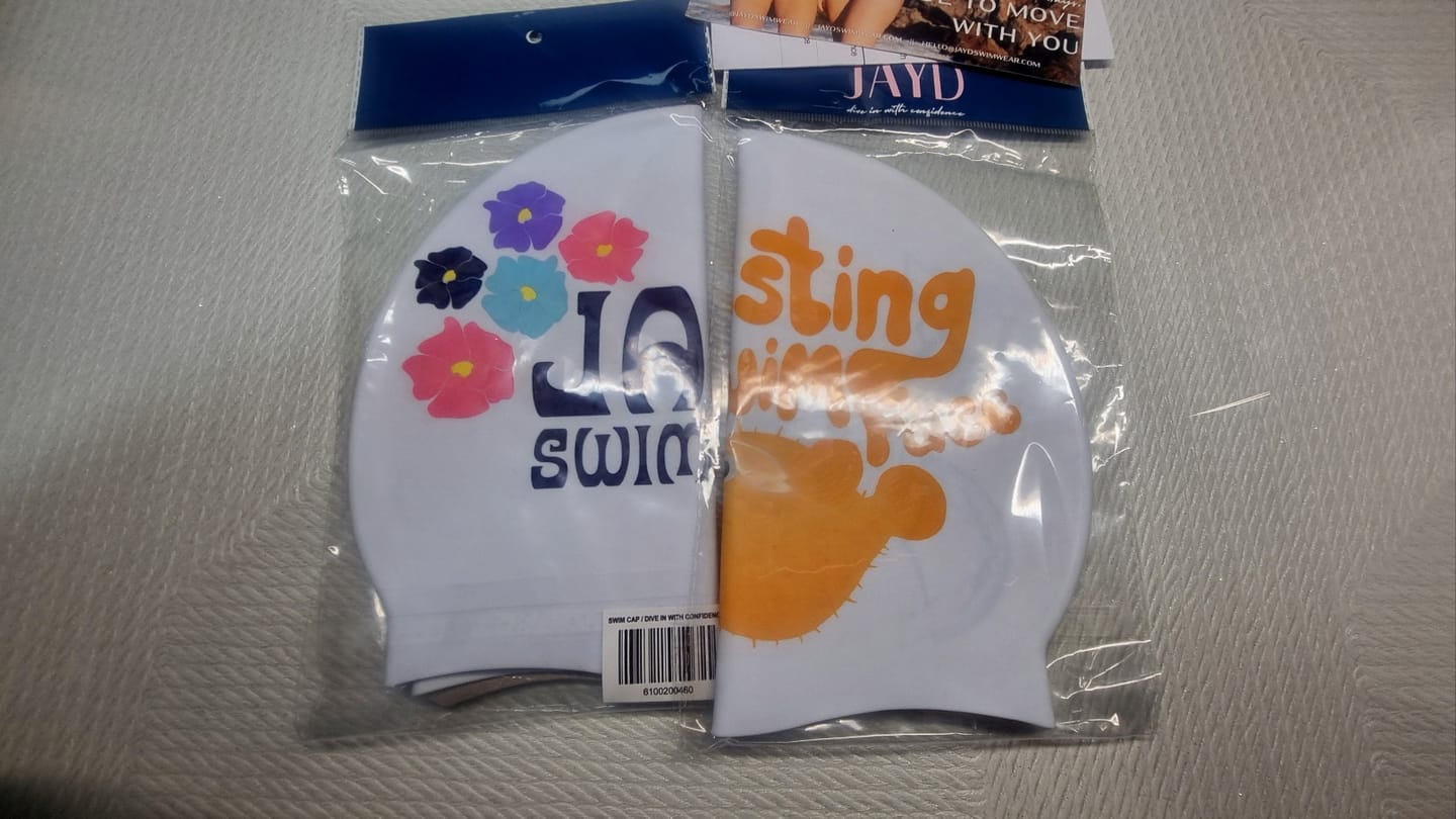 Customer photo review of JAYD Swim Cap - Dive In with Confidence