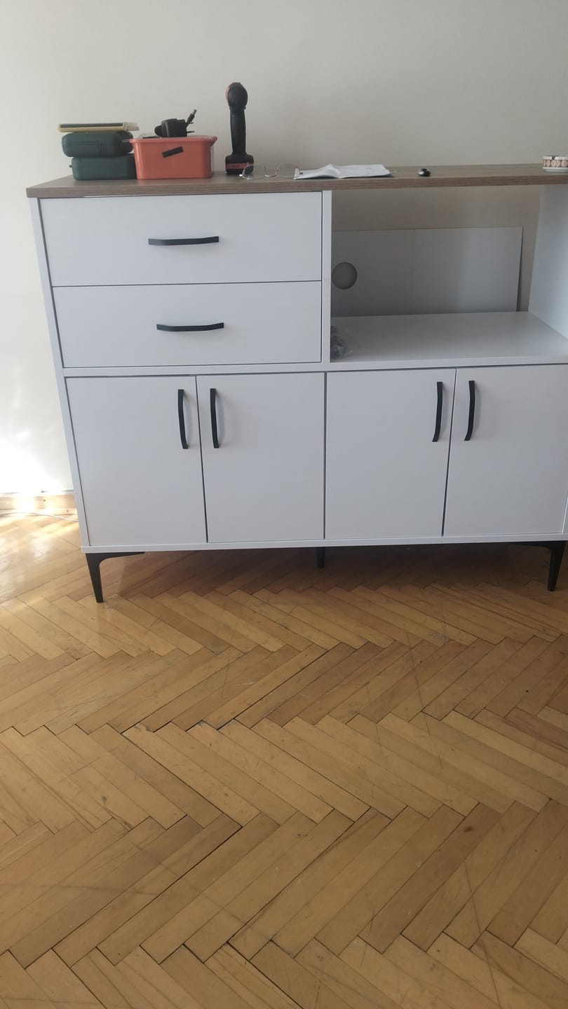 Customer photo review of Rani JE206 Kahve Köşesi Çok Amaçlı Dolap 4 Kapaklı 2 Çekmeceli Kiler Mutfak Dolabı Beyaz - Sepet Ceviz