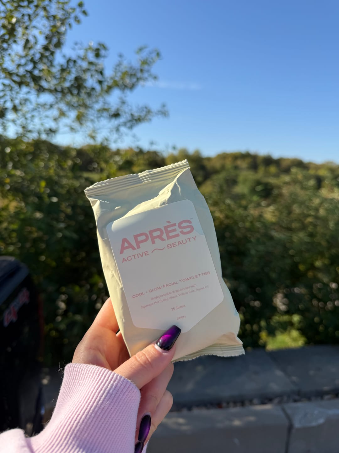 Customer photo review of Cool + Glow Facial Towelettes Trio Pack