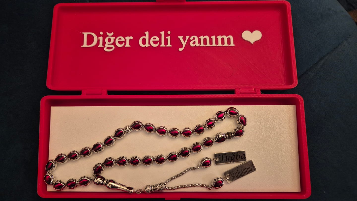 Customer photo review of Personalisierte Gebetskette (Tesbih)  – Zamak-Guss mit individueller Geschenkbox