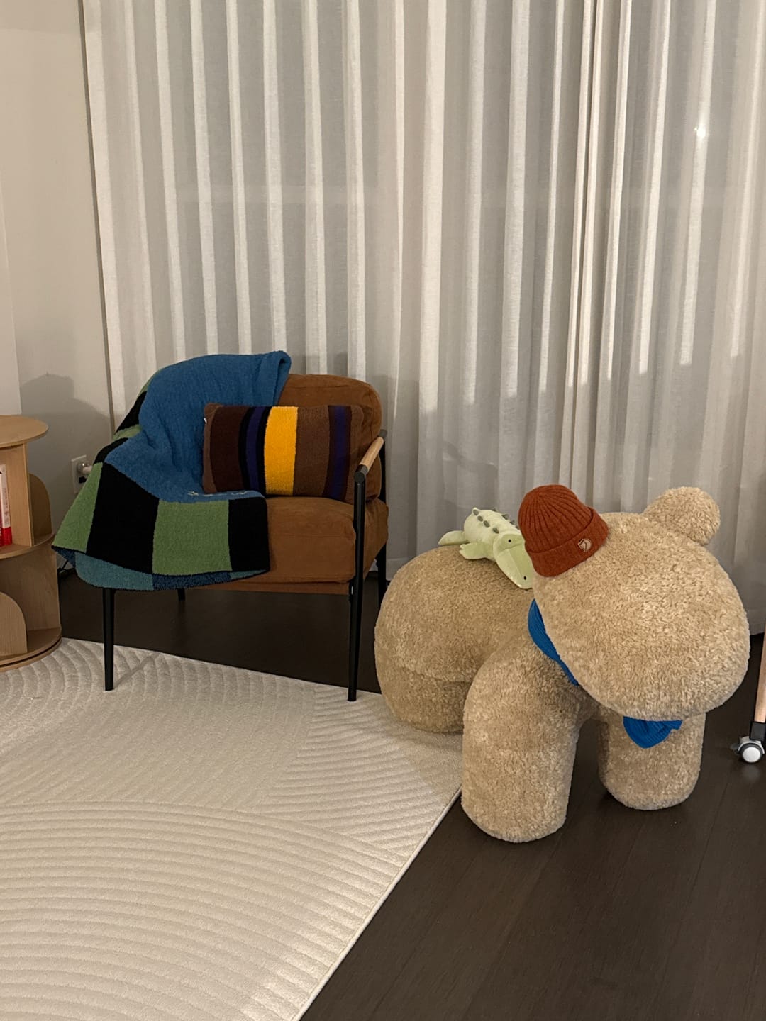 Customer photo review of Ultra Soft Pony Accent Chair