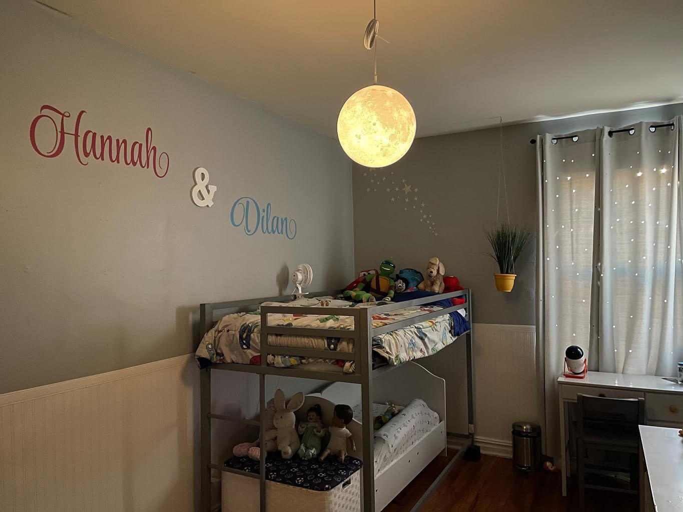 Customer photo review of Moon Pendant Light, 3D-Printed Acrylic Sphere, 18–22 cm