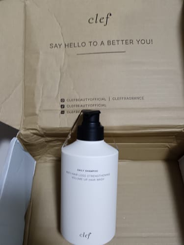 Customer photo review of [NEW] Daily Shampoo Anti-Hair Loss Strengthening Volume Up Hair Wash 500ml