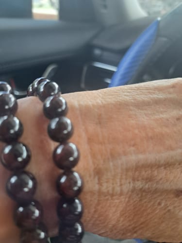 Customer photo review of Selavra Garnet Bracelet