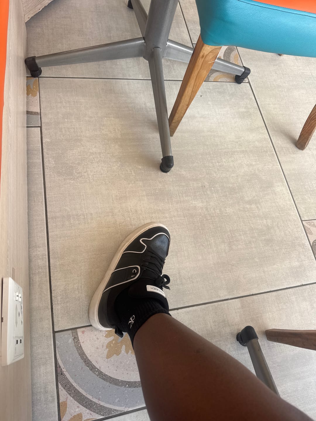 Customer photo review of BLADE Black/White