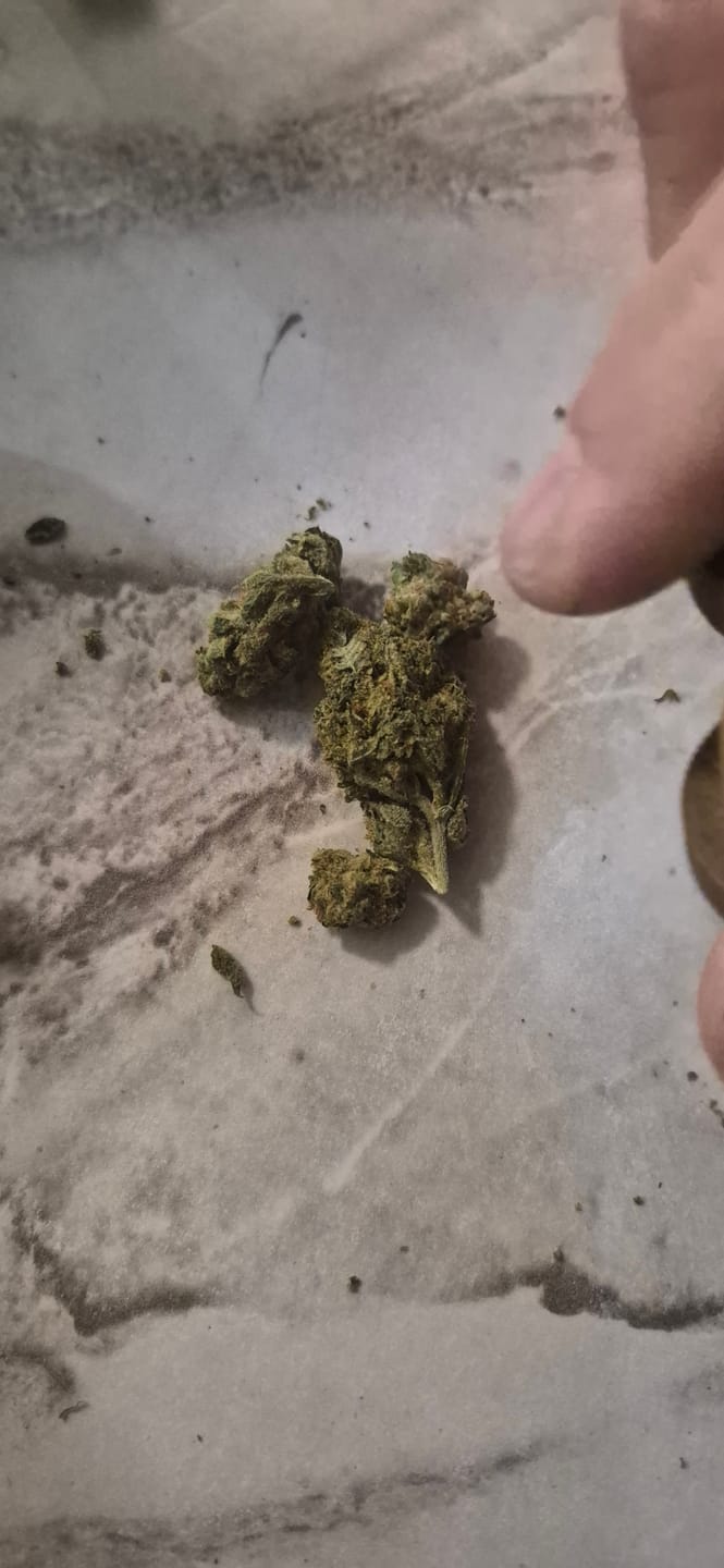 Customer photo review of Platinum OG - 28 Grams - Indica
