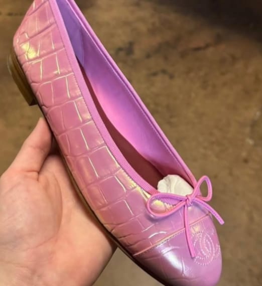 Customer photo review of Chanel 2026 Two-Tone Shoe Cowhide 168113
