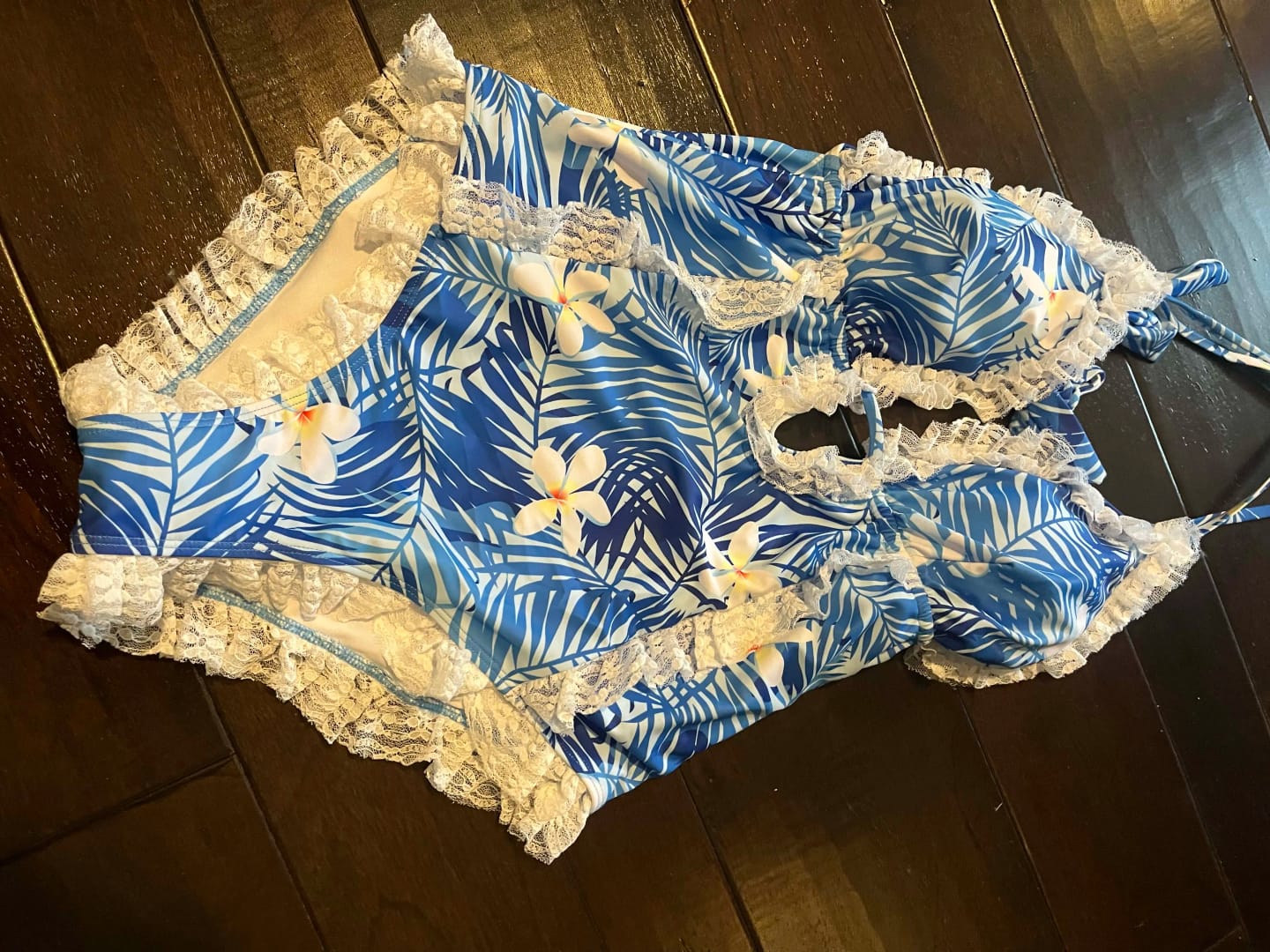 Customer photo review of Emoswim - Womens One Piece Halter V-Neck Printing Lace Adjustable Back Straps Sexy Swimsuit