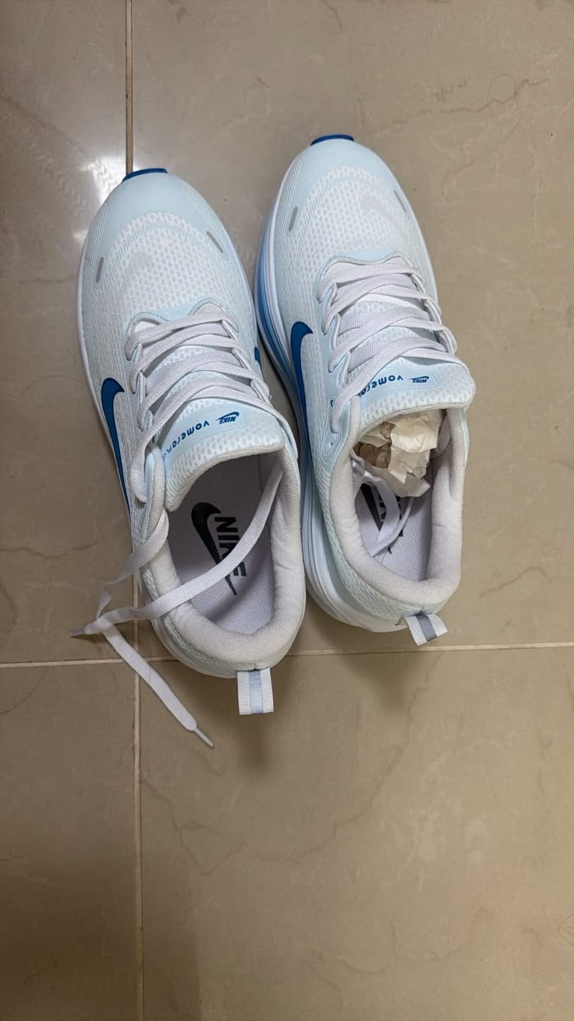 Customer photo review of NIKE VOMERO PLUS - DAMA